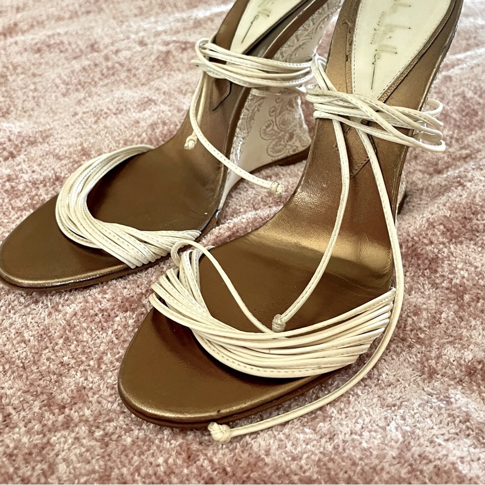 Nicole Miller Wedge